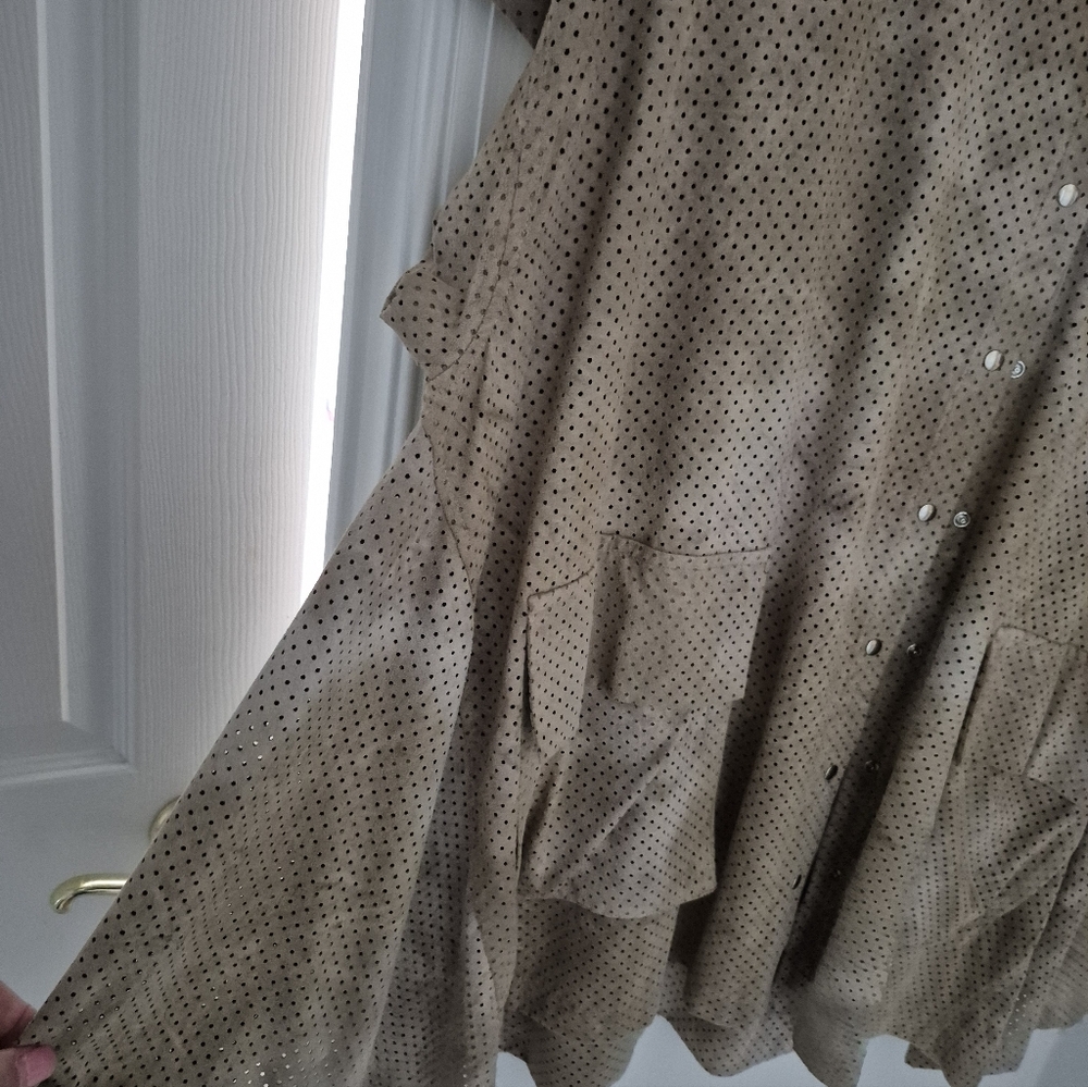 Akembika Short Sleeve Hooded Jacket XL OS - Picture 7 of 10